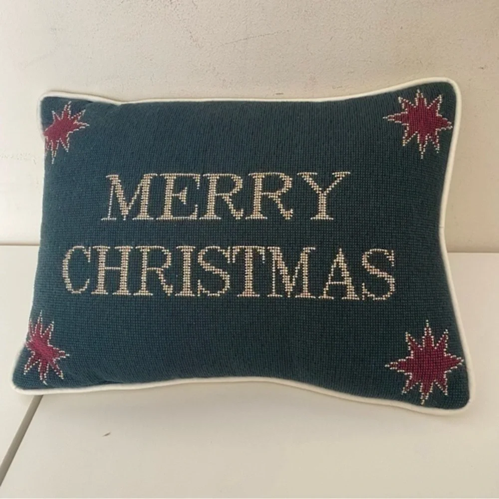 Pier 1 Green White Cotton Christmas Holiday Needlepoint Decorative Pillow NWOT
